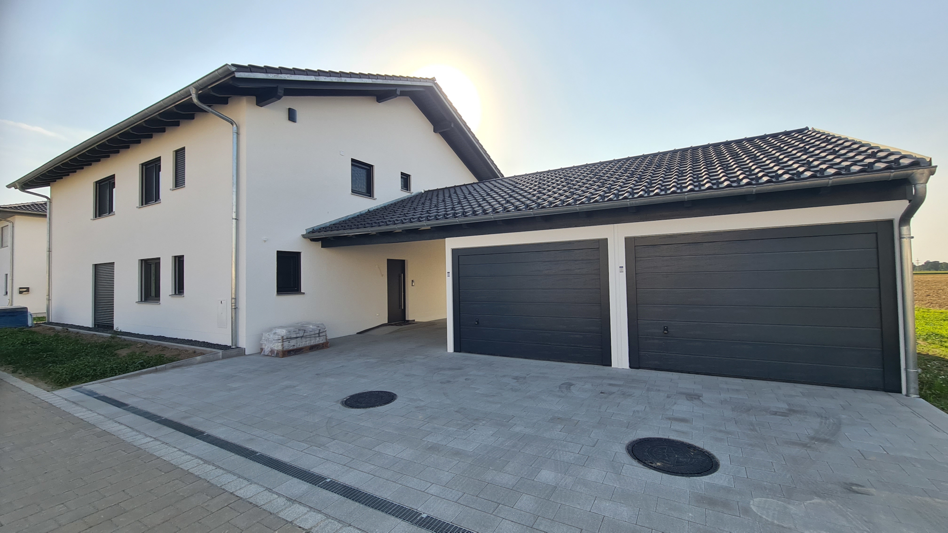 Alarmanlage, Einbruchmeldeanlage, Videoüberwachung, Schließanlage